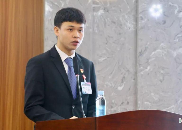 研究生还没入党可以报选调生吗,大学生没入党能考研究生吗