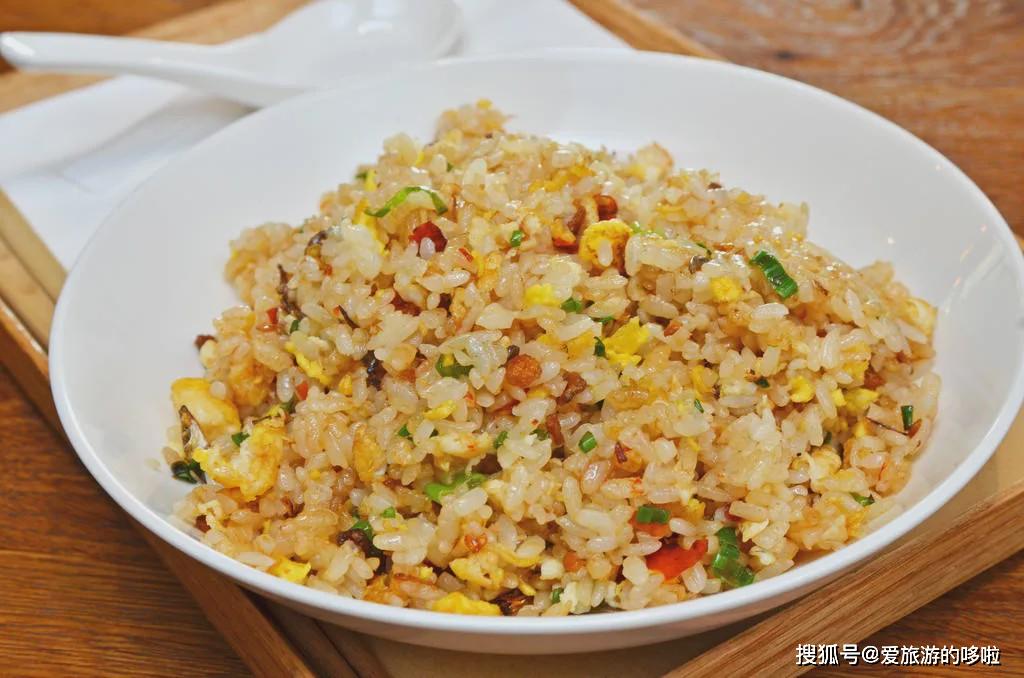 没有一份沮丧是蛋炒饭搞不定的，如果有就再来一碗