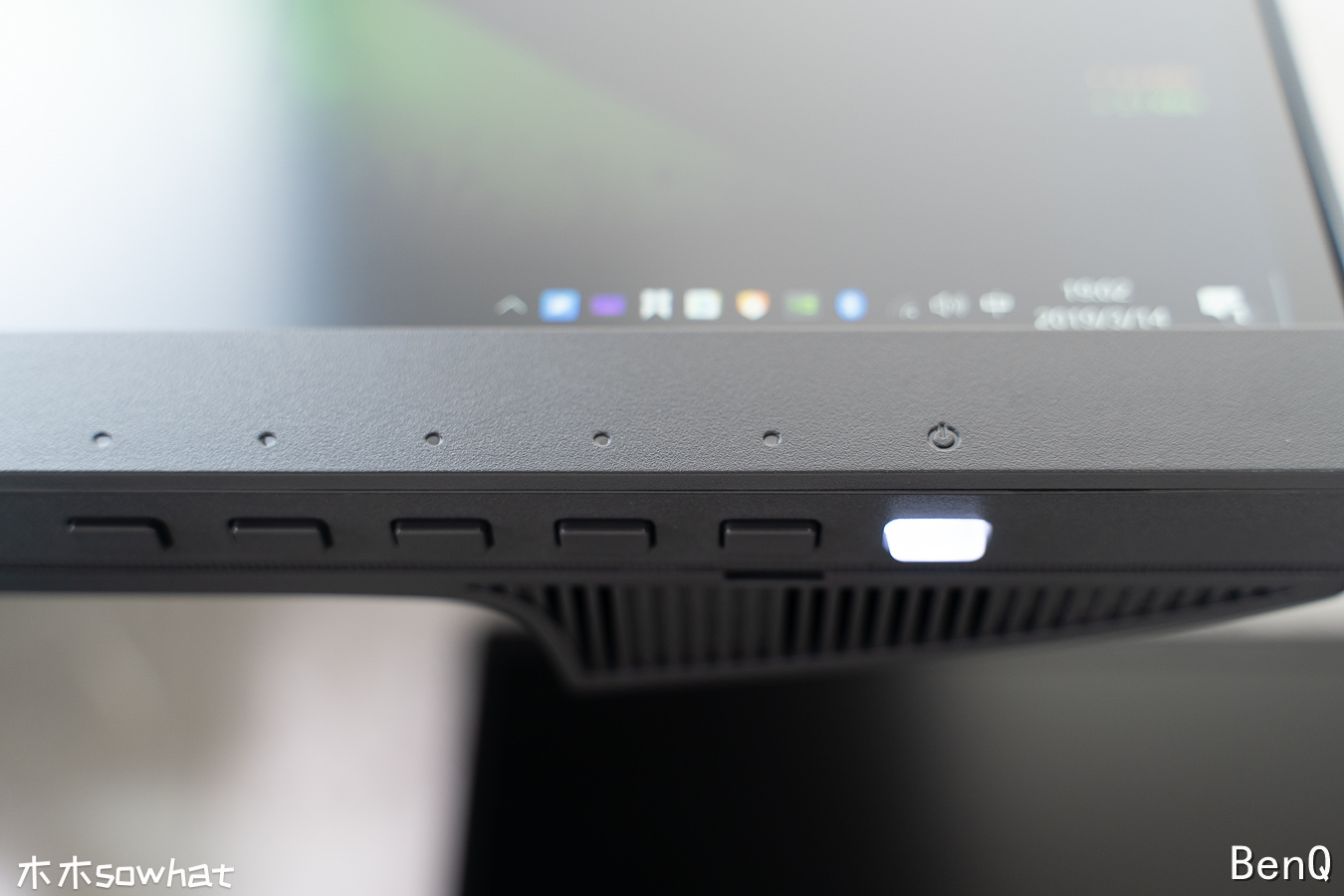 明基2710u显示器,明基显示器2700u与2700q的区别