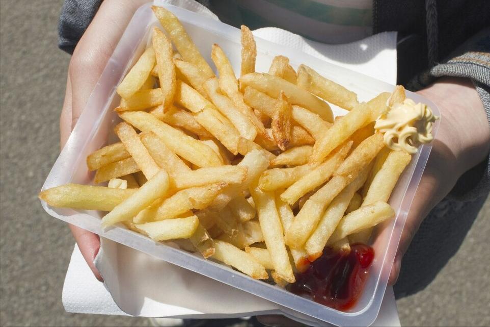 炸薯条不放冰箱冻可以吗,炸薯条不能用淀粉裹吗