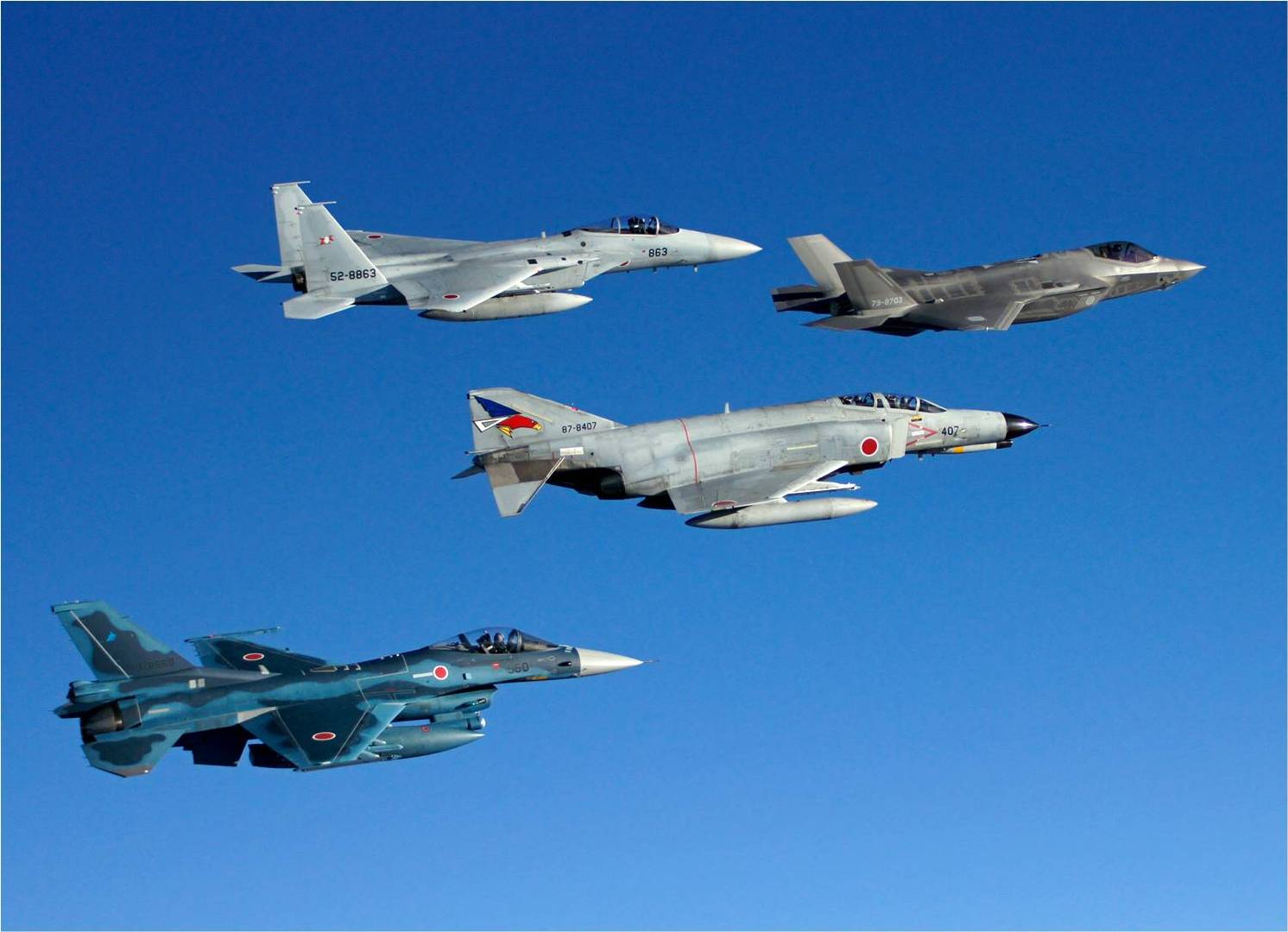 日本现在装备的f15,日本f35服役多少架了