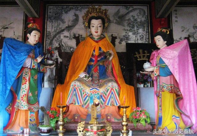 一清官，为民伸冤，杀公主恶奴，皇帝以死相逼也绝不低头