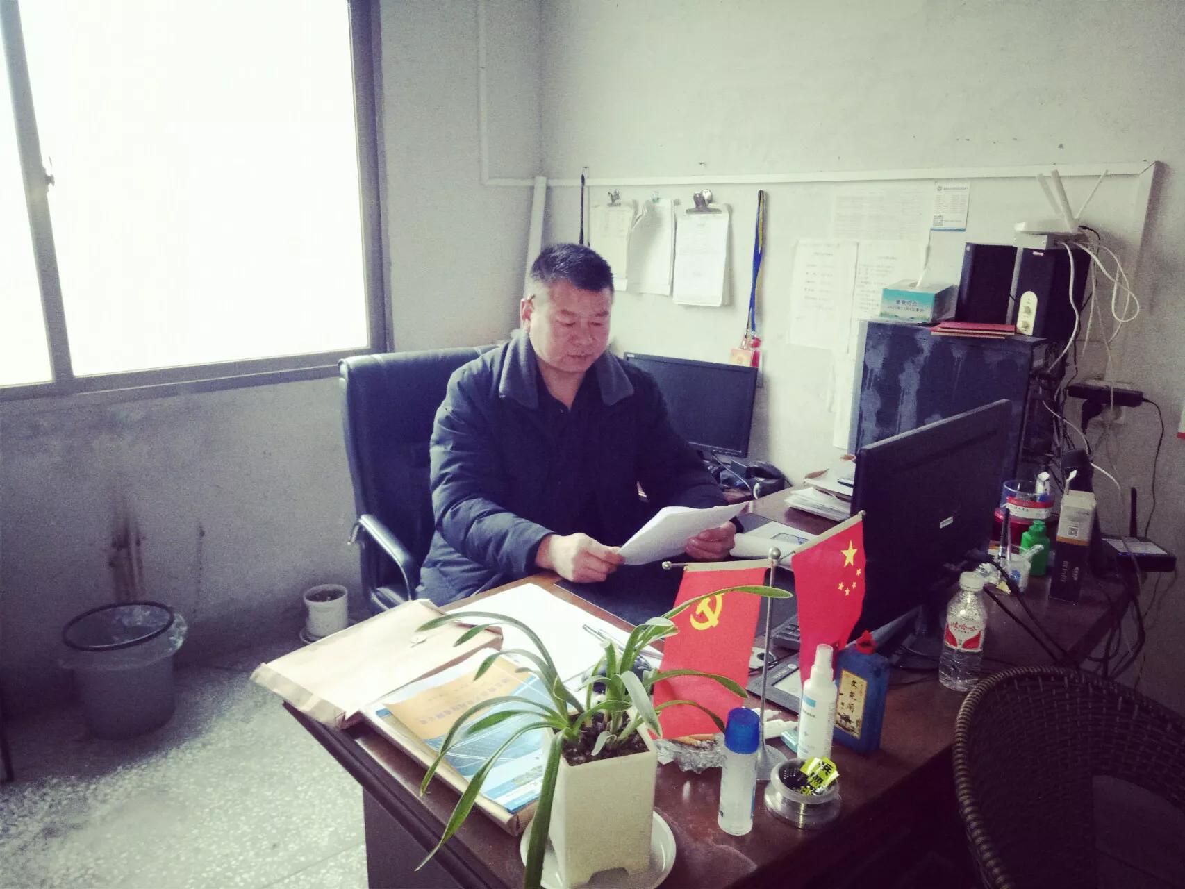 乡贤带领农民增收致富,种植甜香瓜带动村民致富