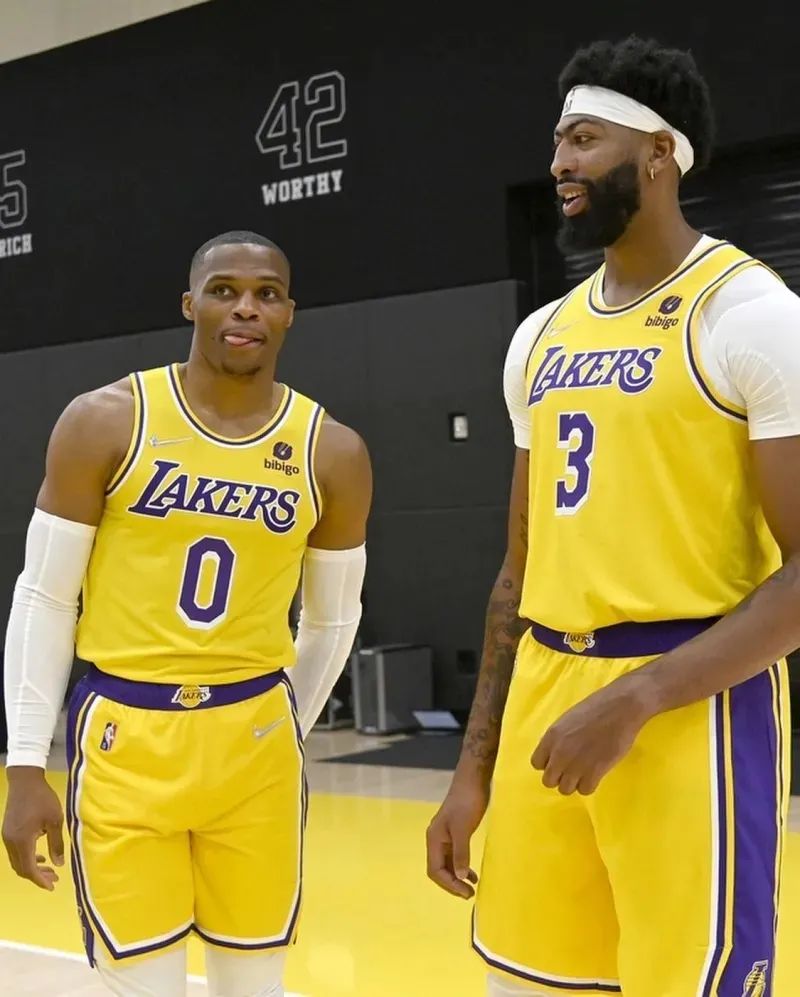 逗妹吐槽：梅西的巴黎首粒进球，送给了自己的老师