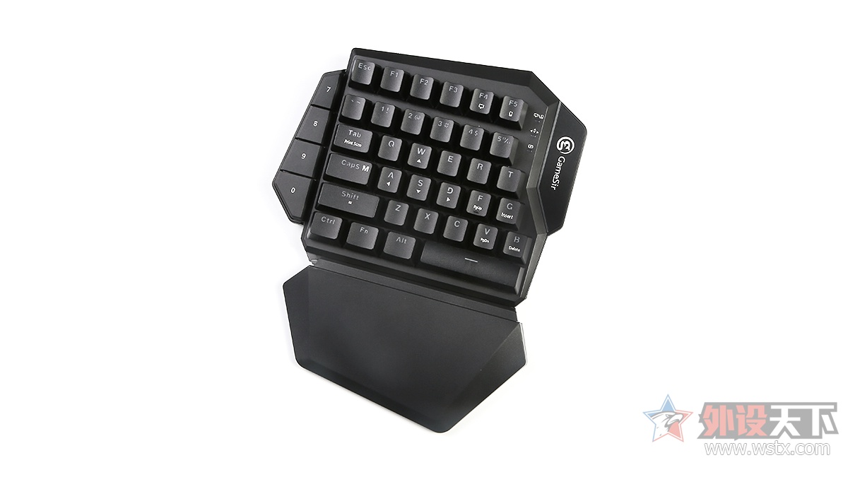 手游吃鸡在电脑上玩的详细操作,手游吃鸡可以在电脑上玩吗