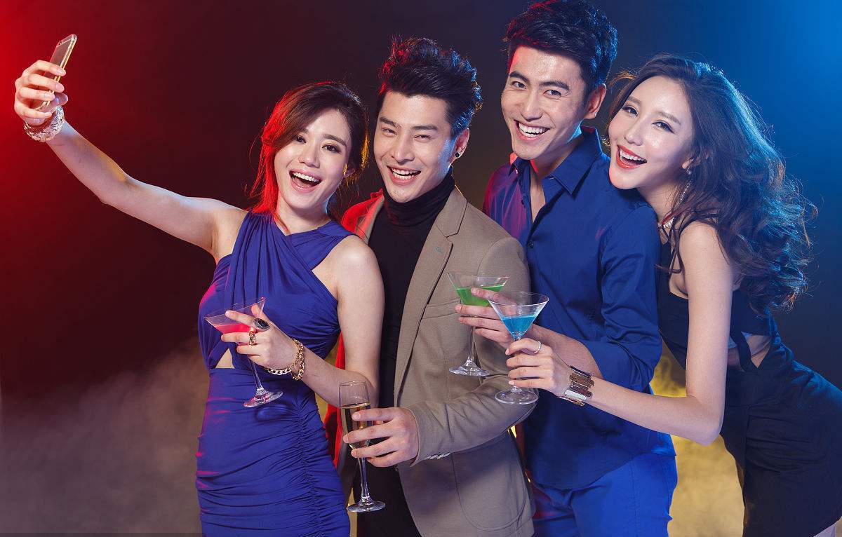 当老公联系上前女友我该怎么办,网恋出轨被发现怎么挽回对方