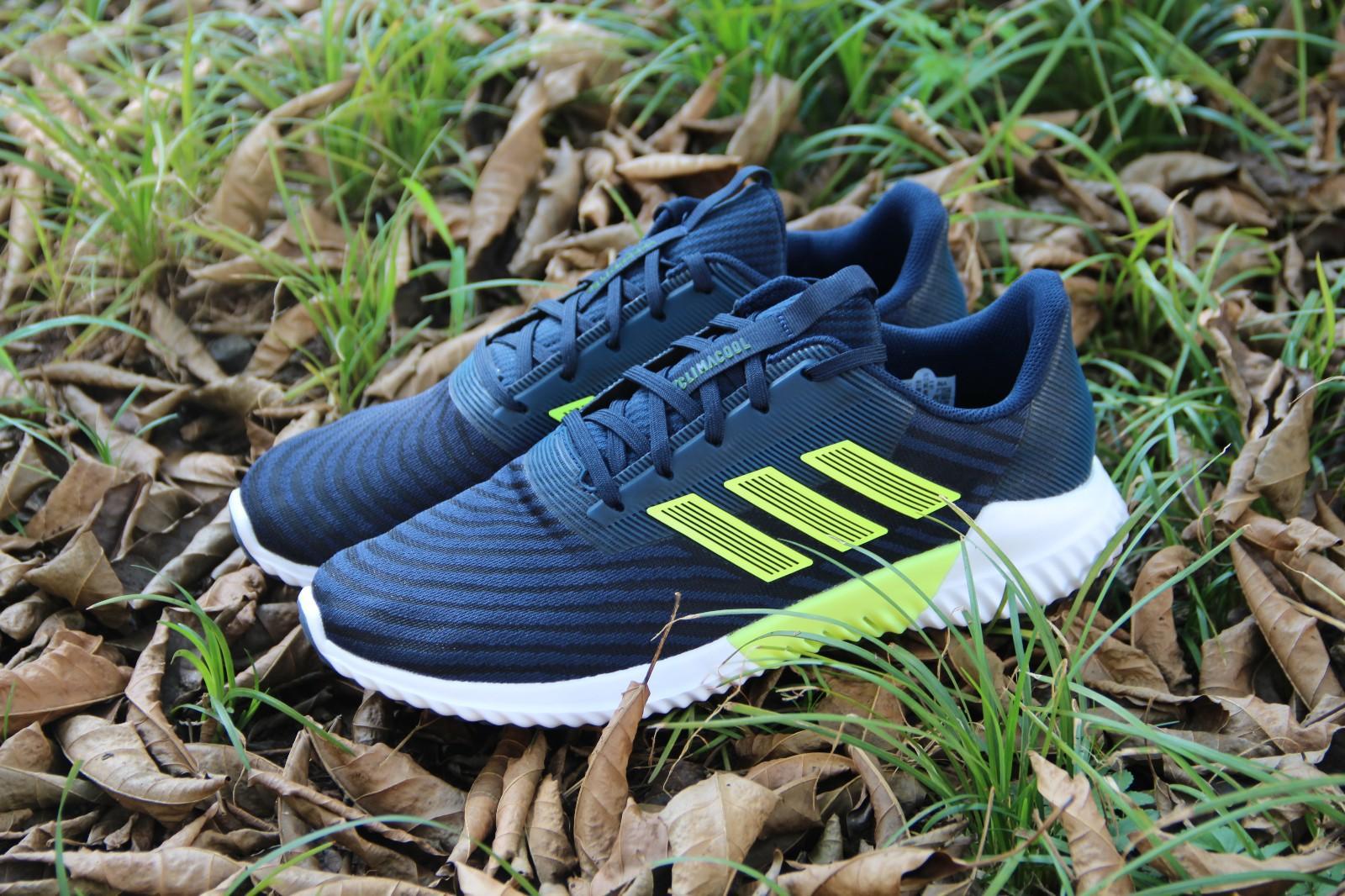 adidas清风跑鞋最新款,阿迪清风跑鞋讲解