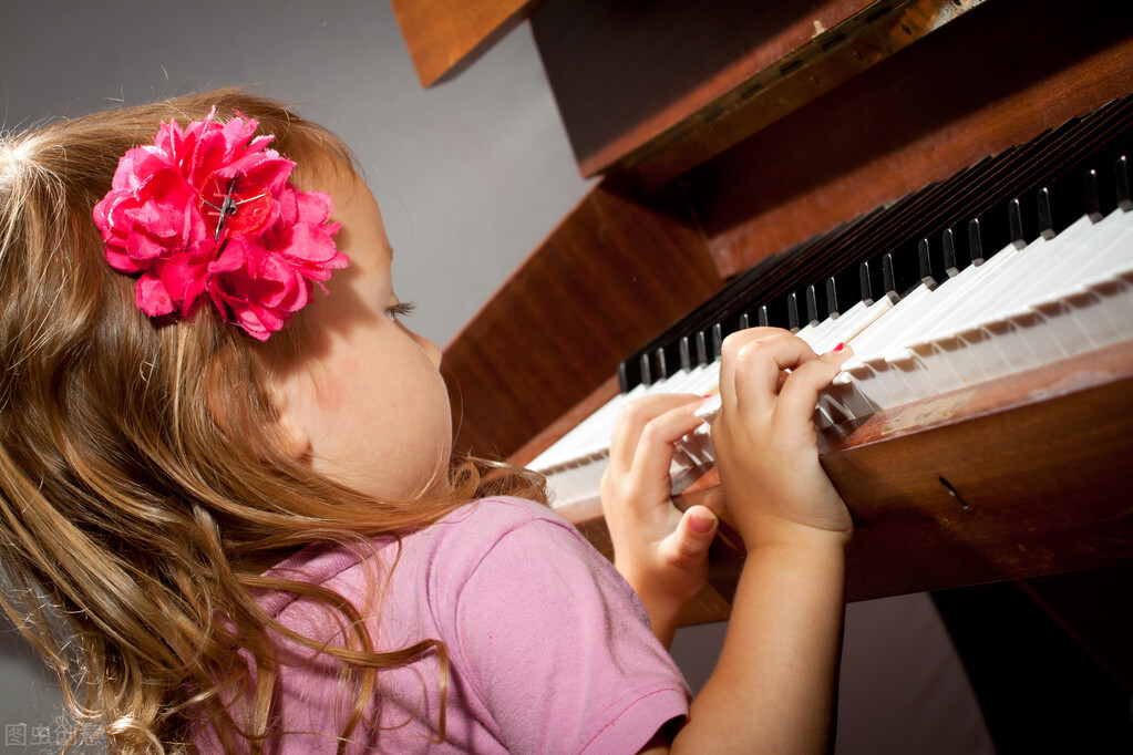 钢琴入门基本功训练视频,钢琴学习入门基本功教学