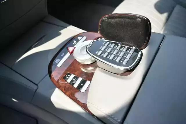 20万公里老款奔驰s600,老款奔驰s600对比新款