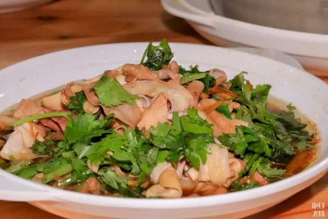 @海口夜猫子，夜深了你还不想睡？就来碗鸽粥慰藉你孤寂的肠胃