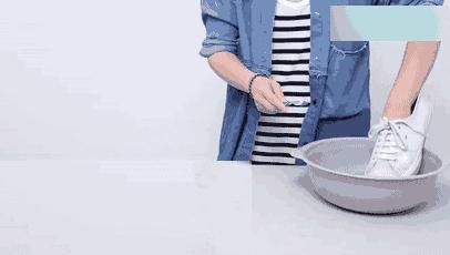 买了20年鞋，才知道鞋盒里的白布纸这么重要，后悔扔了那么多