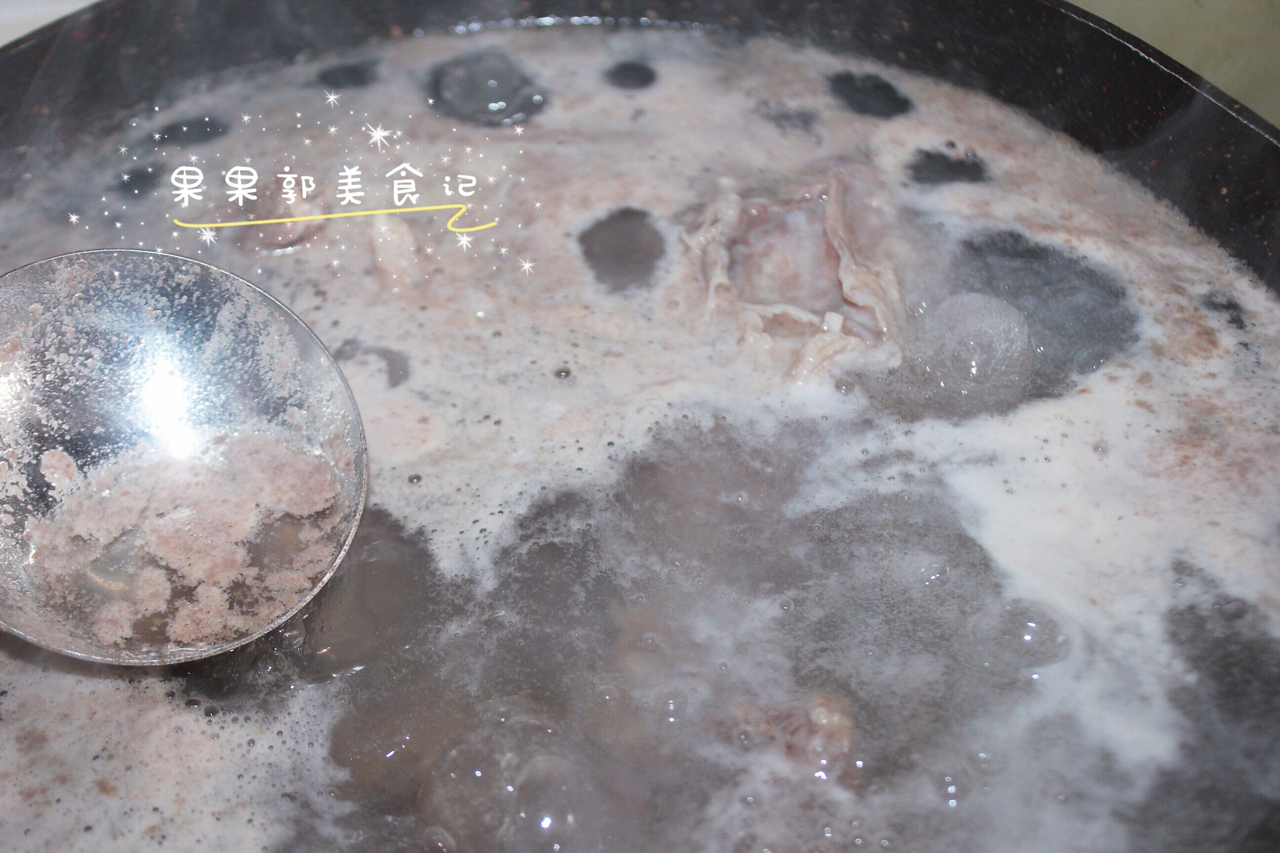 为什么牛骨汤有怪味,如何让牛骨汤的味道更醇厚