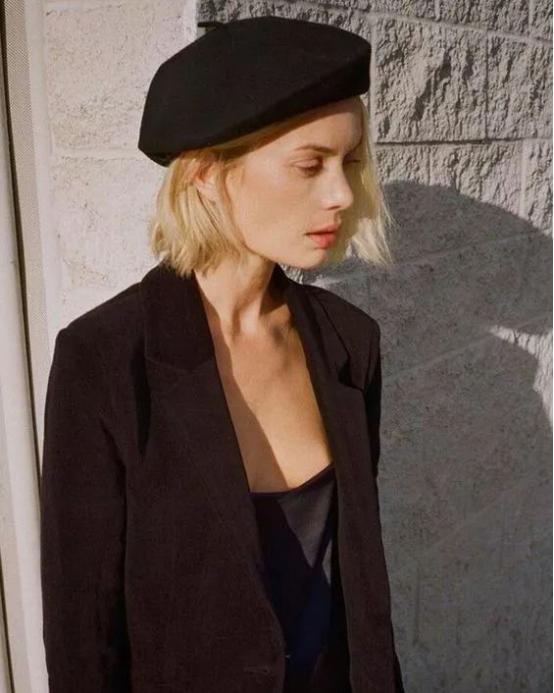 不同穿搭适合什么的配饰,提升穿搭精致感的配饰