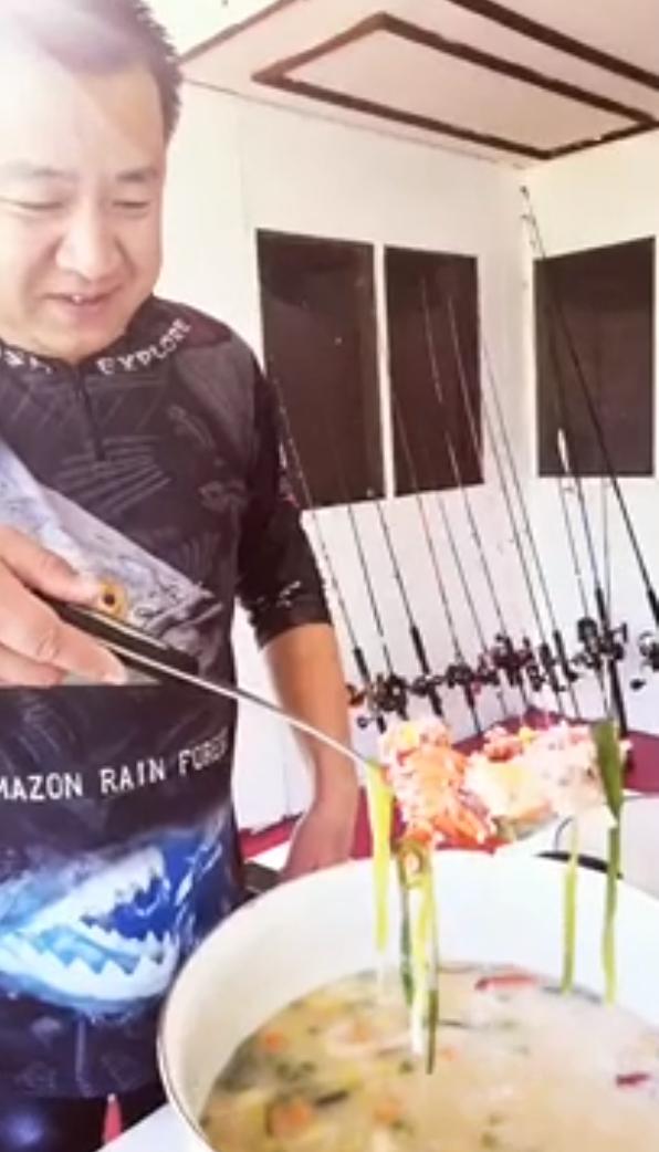 十年前,我只带了一根鱼竿出门,吃遍了世界上的各种顶级海鲜