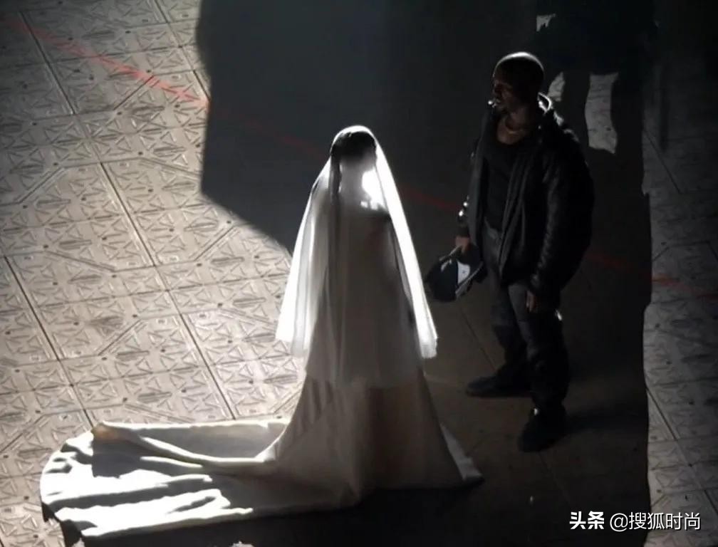 卡戴珊与侃爷大婚,卡戴珊为前夫侃爷庆生