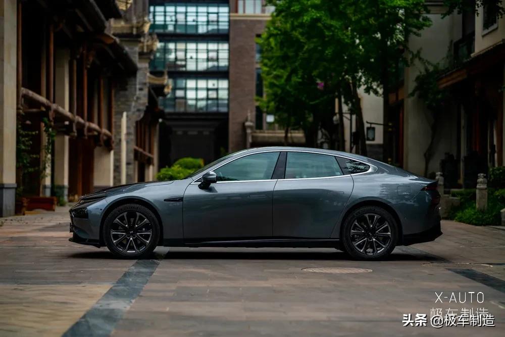 小鹏p7新能源汽车深度评测,2020最好纯电动汽车小鹏p7