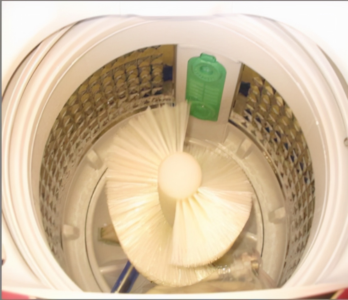 鎳掍汉缁忔祹娲楅瀷琛屼笟,鎳掍汉缁忔祹姝e湪鍏磋捣