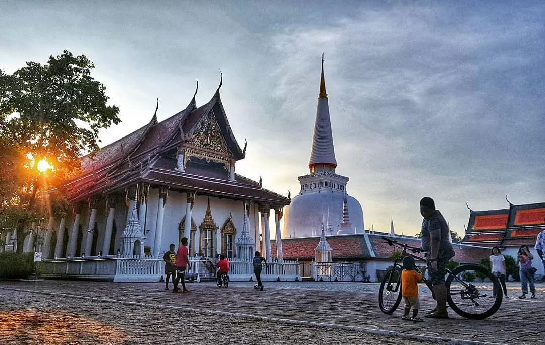 泰国旅游古城,洛坤旅游攻略