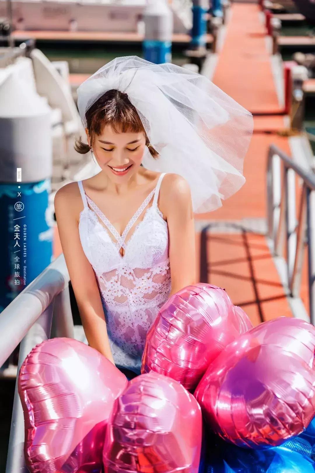 三亚蓝骑士游艇旅拍,三亚闺蜜游艇旅拍