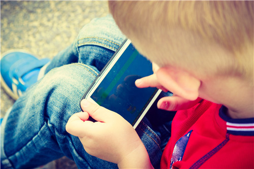 婴儿大脑发展曲线图,男孩和女孩的大脑发育有什么区别