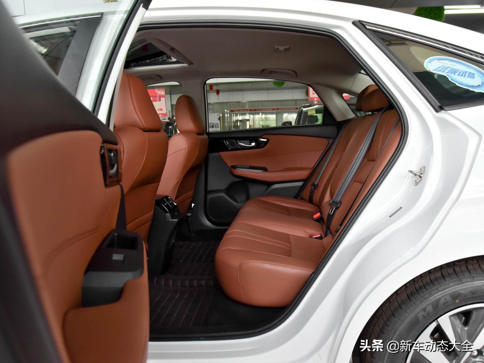 速腾跟凌派混动,凌派混动和速腾