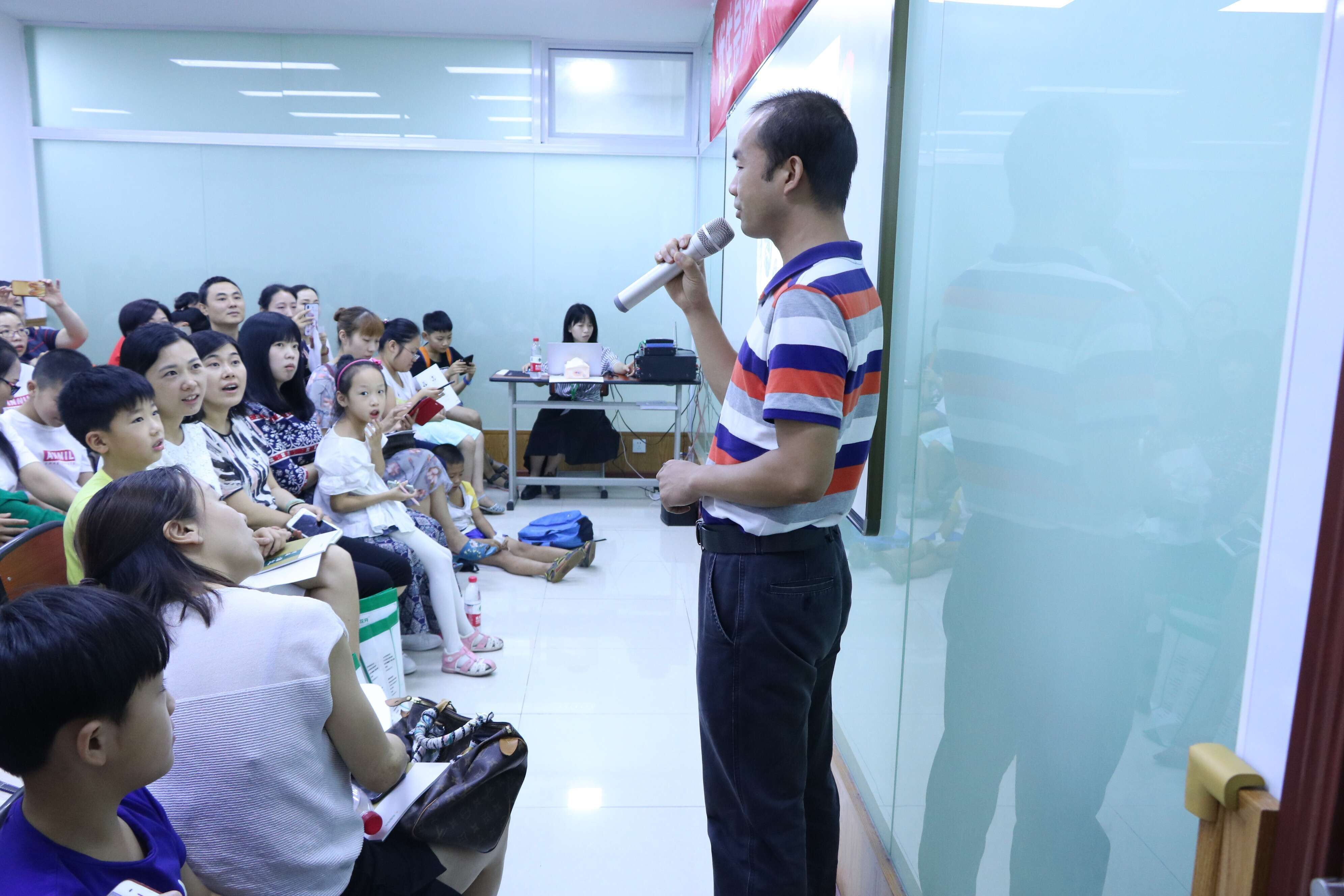 外卖小哥获得诗词大会第一名,诗词大会夺冠的外卖小哥目前状况