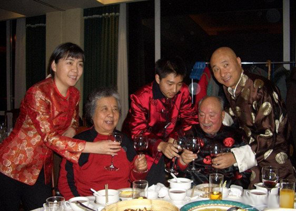 张山陈强综艺节目,演员张山照顾病妻陈丽达