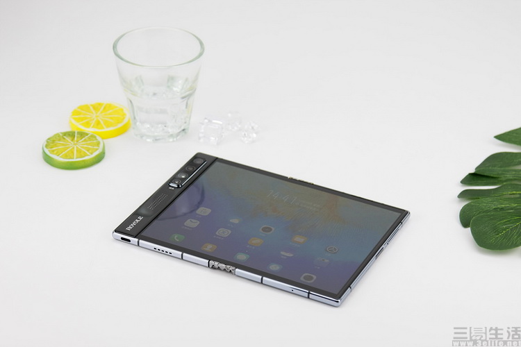 柔宇royoleflexpai2评测视频,柔宇flexpai25g折叠屏