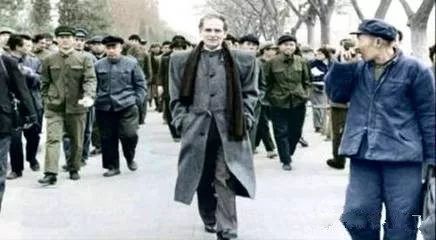 改革开放40年服装变化图,贵阳市改革开放40年变化