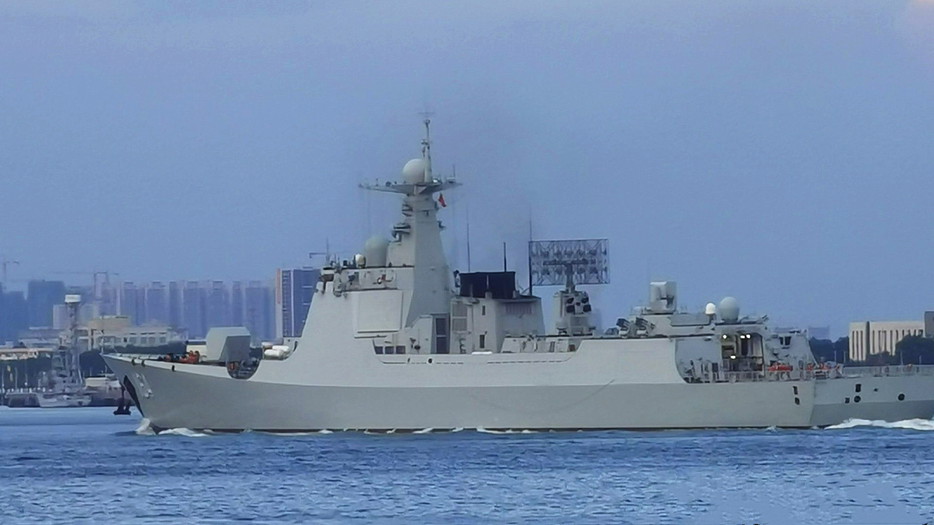 桂林舰,桂林舰服役后出海训练