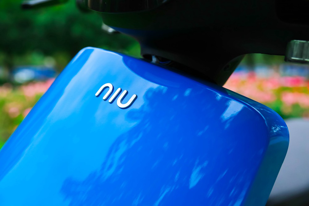 小牛最新电动车测评,小牛军绿色经典款电动车