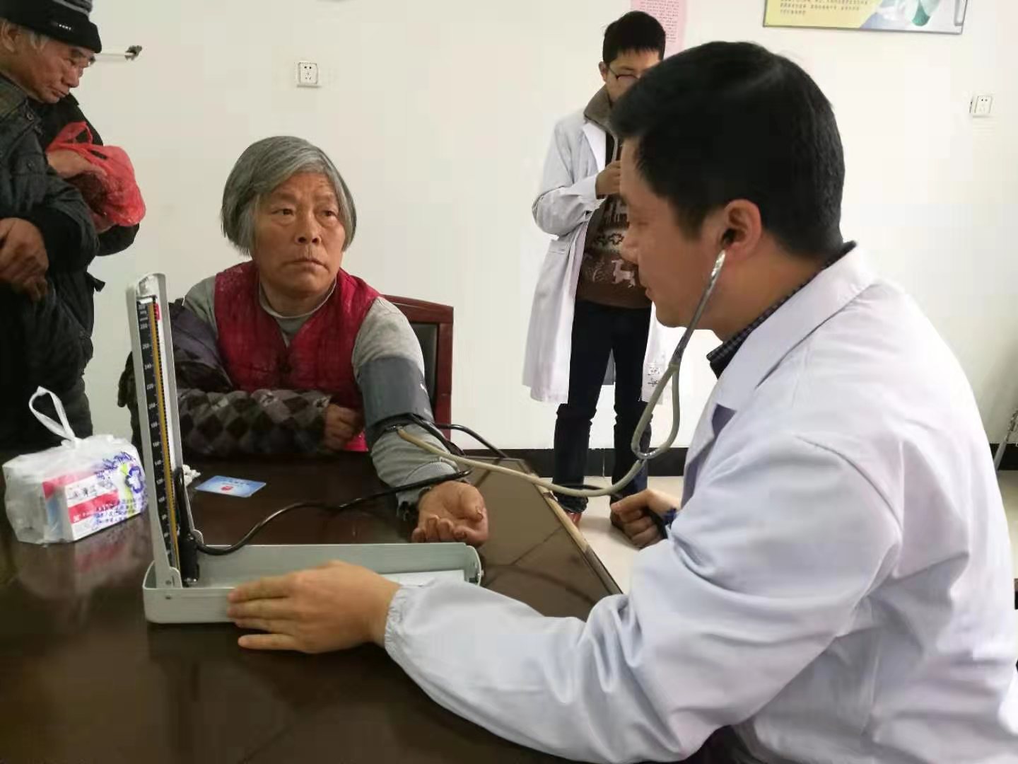 刀锋上的追梦“舞”者——记舒城县人民医院神经外科主任蒋昌政