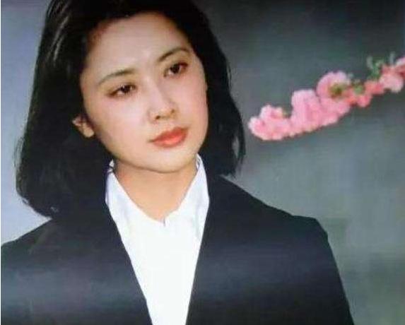 女儿国国王朱琳高清照片,女儿国国王朱琳73岁变成什么样了