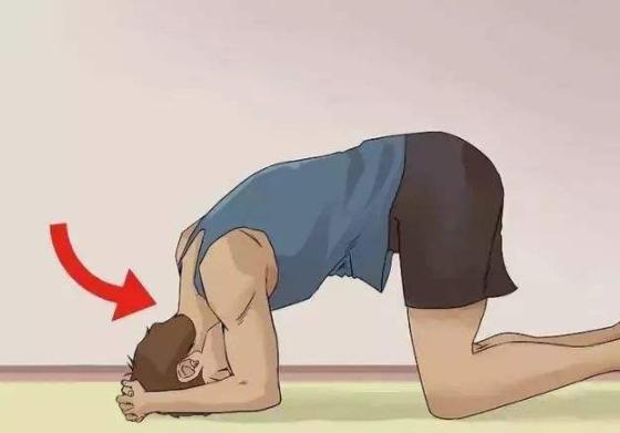 胳膊肘和膝盖黑怎么变白,手臂膝盖处黑要怎么美白