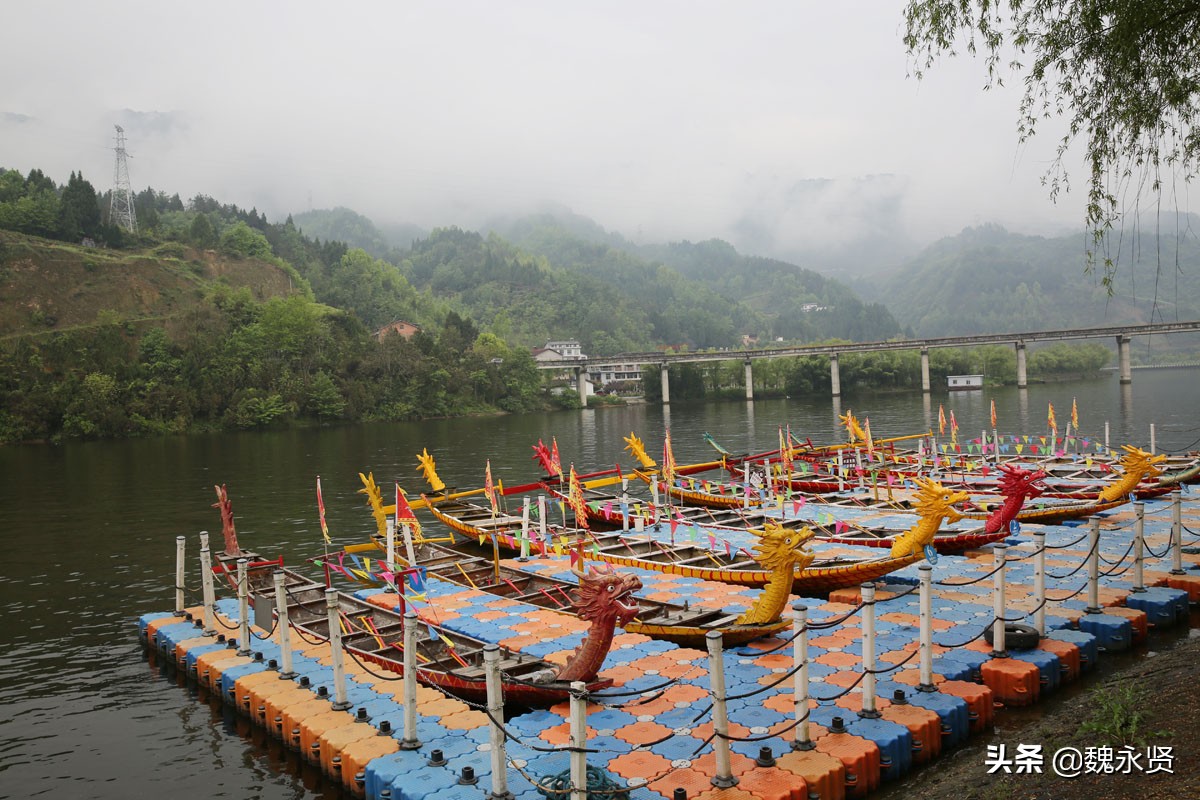 石泉后柳古镇：坐大游船划小木船游汉江，走进老街吃腊肉吃鱼