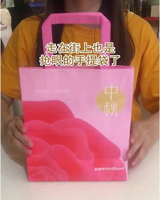 月饼大圆饼测评,四大名牌月饼大比拼