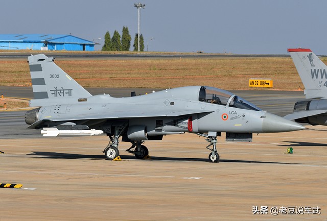 印度lca光辉战机服役了吗,lca光辉战机