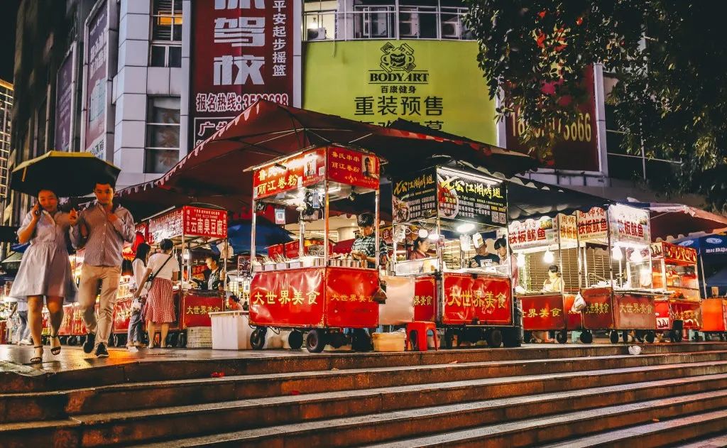 牛市口到望平坊，看成都地摊如何珍藏城市烟火气