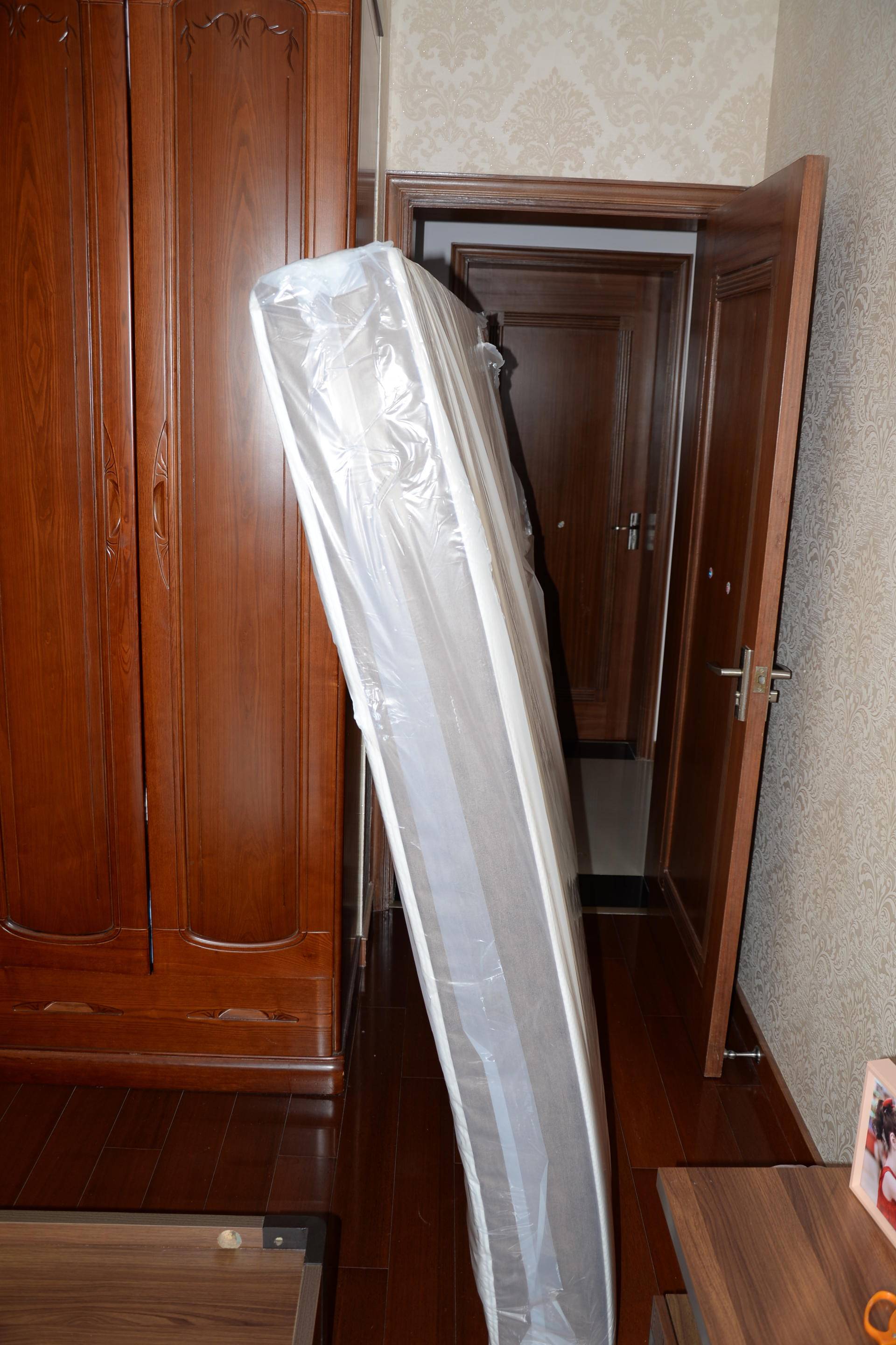 孝敬父母篇二:你们的满意是我的目标—8H黄麻透气护脊床垫