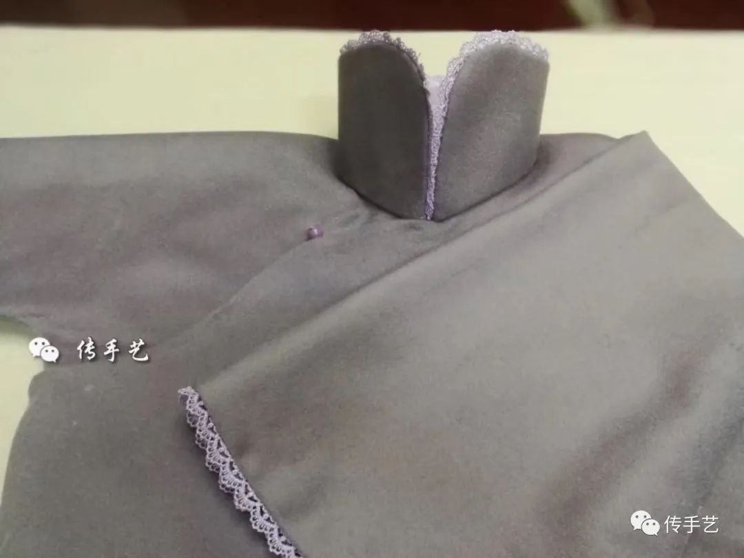 听过“塑身衣”，听过“塑脸领​”吗？民国显瘦第一神器