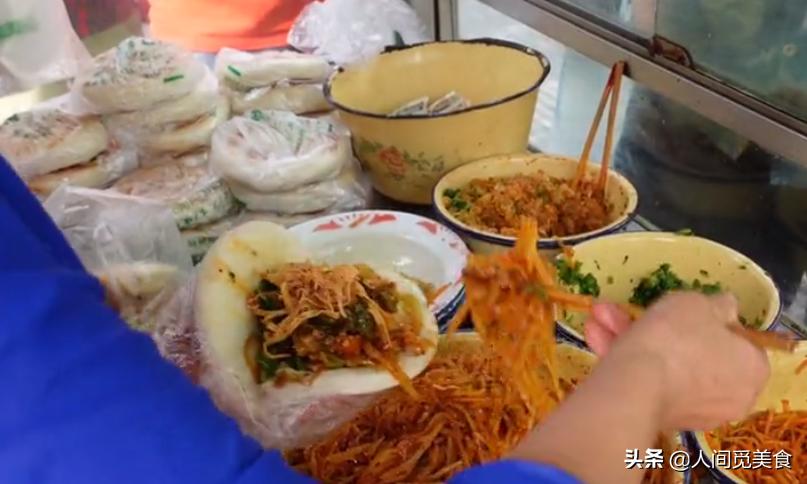 街头摆摊小吃一天卖500个,摆摊卖早餐一个月收入一天不超200