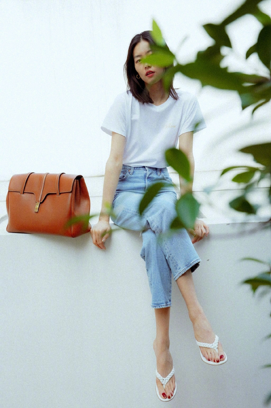 朴秀荣同款红色亮片裙,朴秀荣倪妮是同款裙子吗