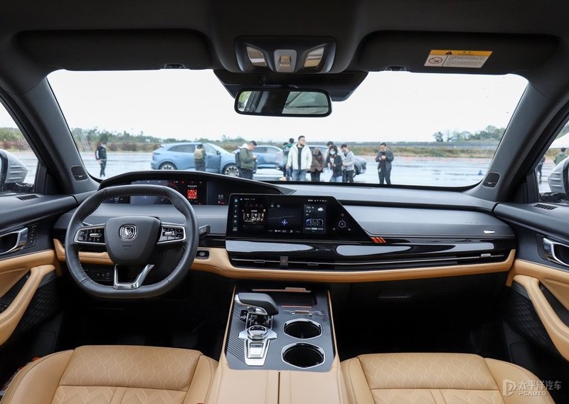 22款新款长安uni-k试驾视频,新款长安uni-k有哪些改变