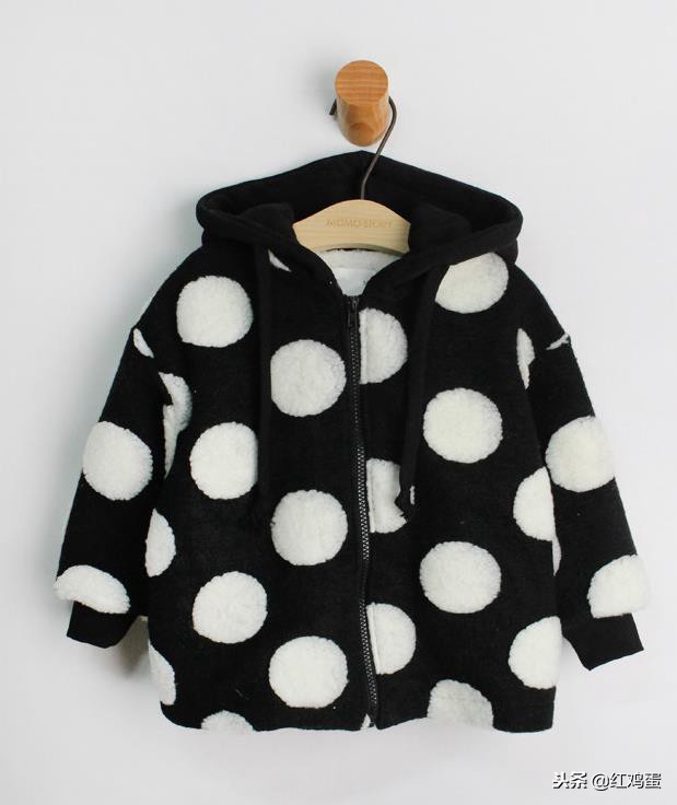 今年流行什么款式的冬季童装,韩国风童装搭配