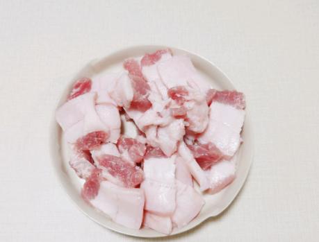 炒竹笋需要焯水吗？用冷水好还是热水？学会3点技巧，竹笋脆又嫩