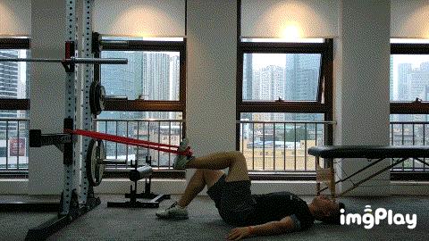 深蹲骨盆翻转有什么症状,深蹲骨盆反转是怎样的