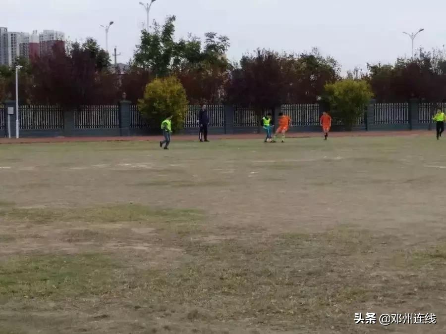 邓州市城区二小足球比赛,邓州校园足球比赛
