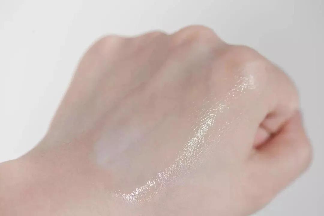 日本防晒“全能王”，李佳琦、薇娅推荐：防晒、定妆、驱蚊三合一