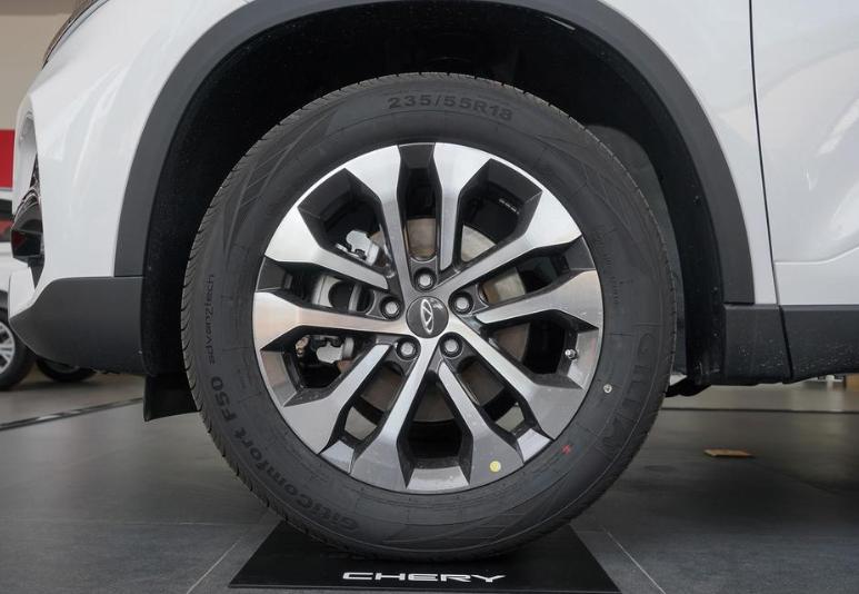 奇瑞瑞虎81.6t鲲鹏版,五菱星辰和奇瑞瑞虎8哪个好