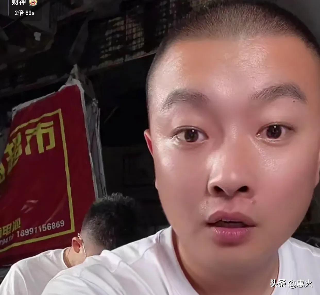 “传奇人物”马洪涛，社会气息太重，被人们称为网络上的刘华强